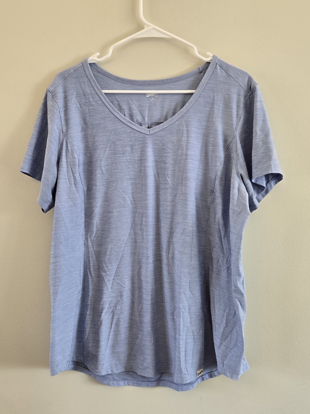 Duluth Trading Co Light Blue Armachillo V-Neck T-Shirt